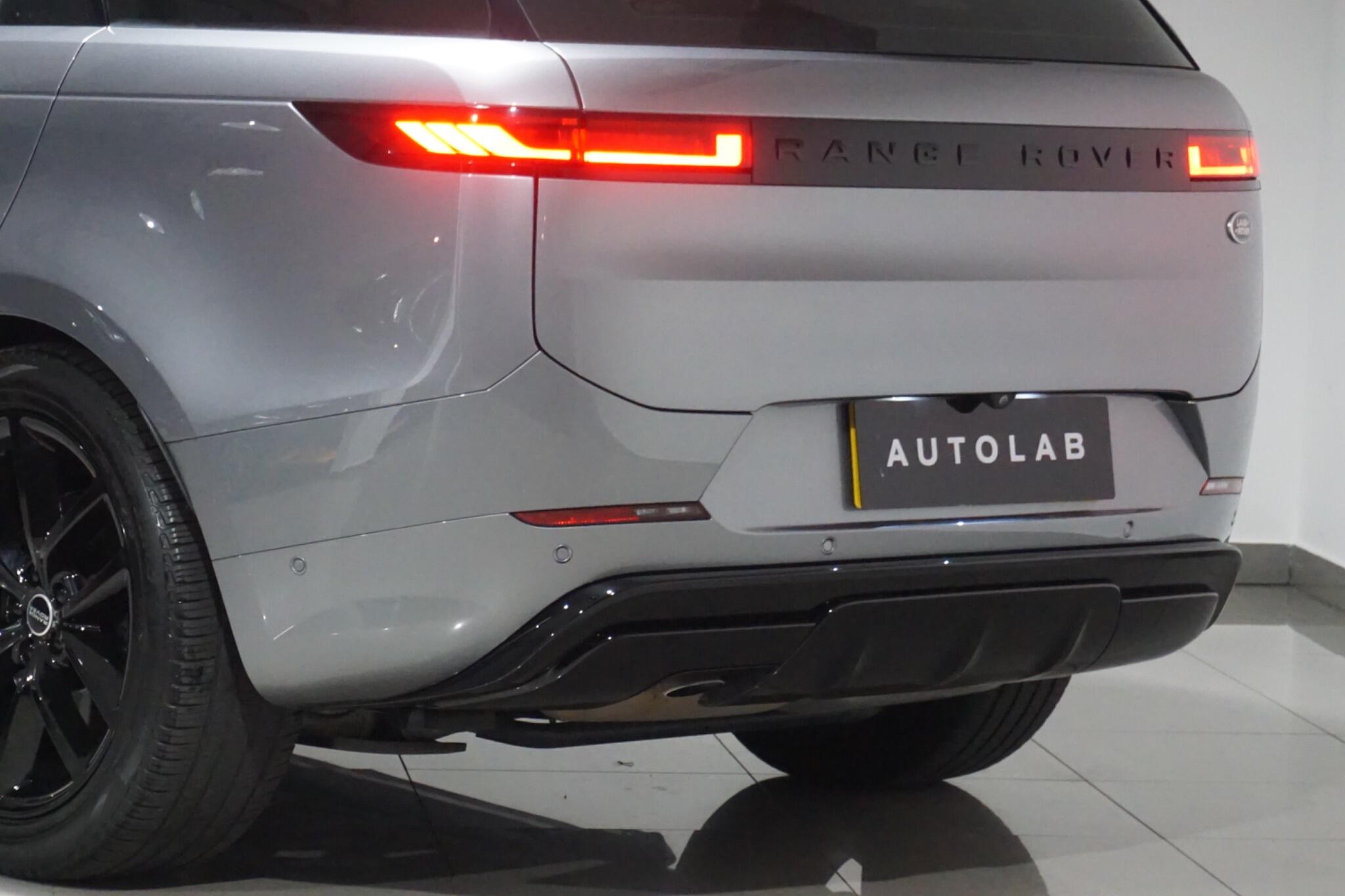 Land Rover Range Rover Sport 3.0 D300 MHEV Dynamic SE SUV 5dr Diesel Auto 4WD Euro 6 (s/s) (300 ps)